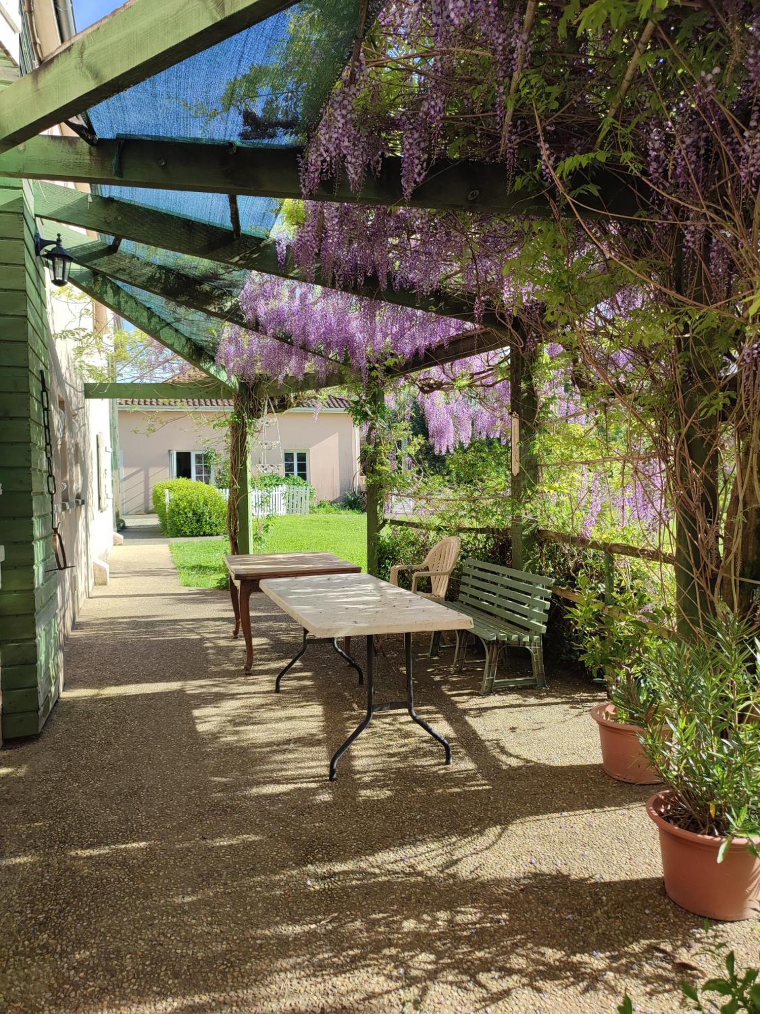 De Couleurs Et D'Eau Fraiche Bed & Breakfast Navarrenx Bagian luar foto